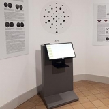 Medagliere Espositore Autoportante Interattivo Rotante  MD-LGMO