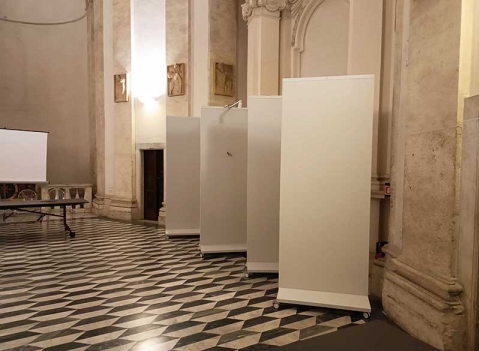 Parete espositiva autoportante modulare e bifacciale per musei, pinacoteche e gallerie d'arte della LINEA OSTENDO