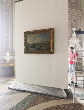 Parete espositiva autoportante modulare e bifacciale per pinacoteche e gallerie d'arte della LINEA OSTENDO foto produzione