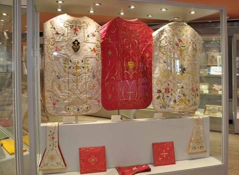 Vetrine espositive per musei ecclesistici della linea Argurion Museo S.Gabriele